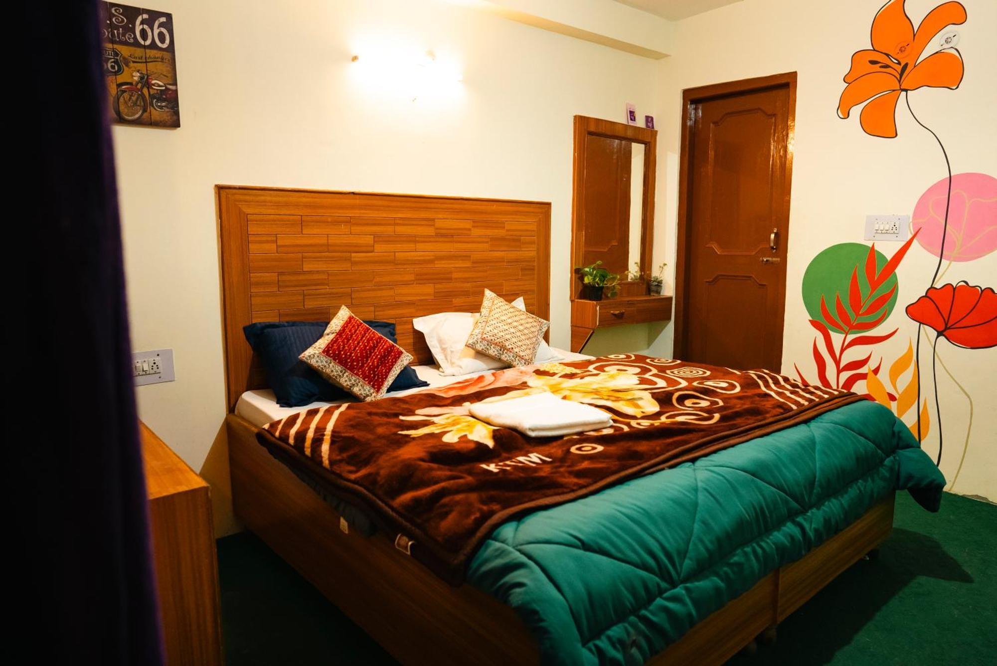 Hostel 360 Degree Manāli Exteriör bild
